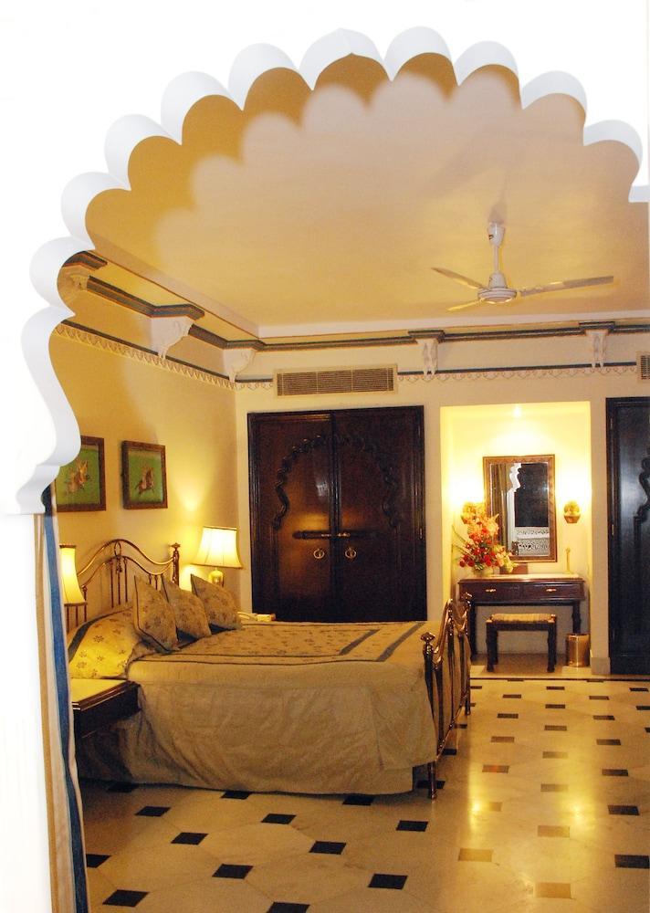 Shiv Niwas Palace By Hrh Group Of Hotels Удайпур Екстериор снимка