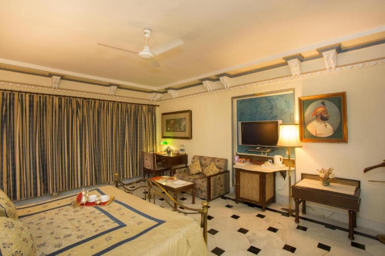 Shiv Niwas Palace By Hrh Group Of Hotels Удайпур Екстериор снимка