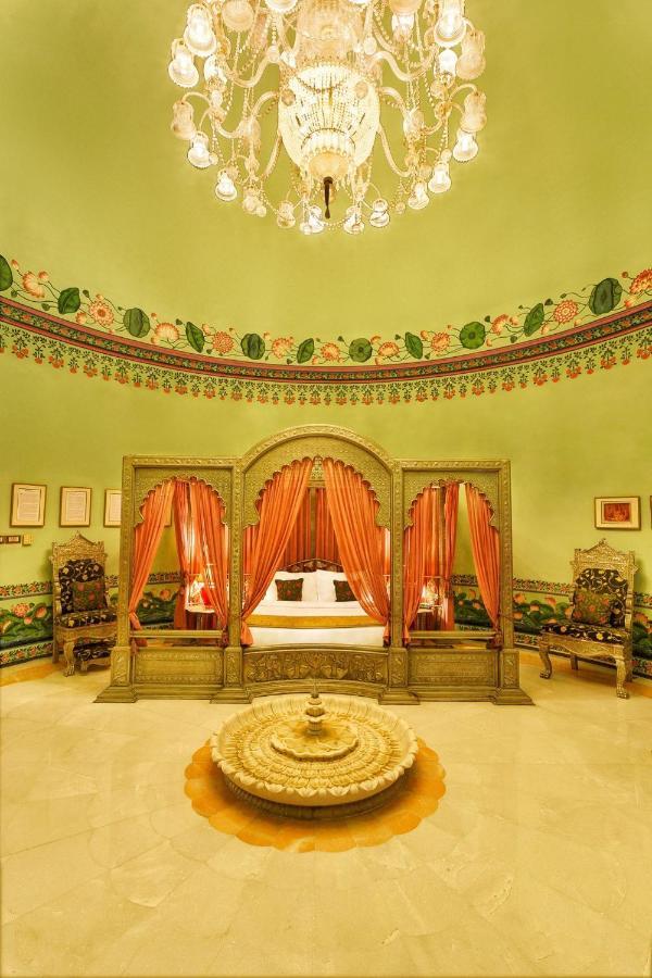 Shiv Niwas Palace By Hrh Group Of Hotels Удайпур Екстериор снимка