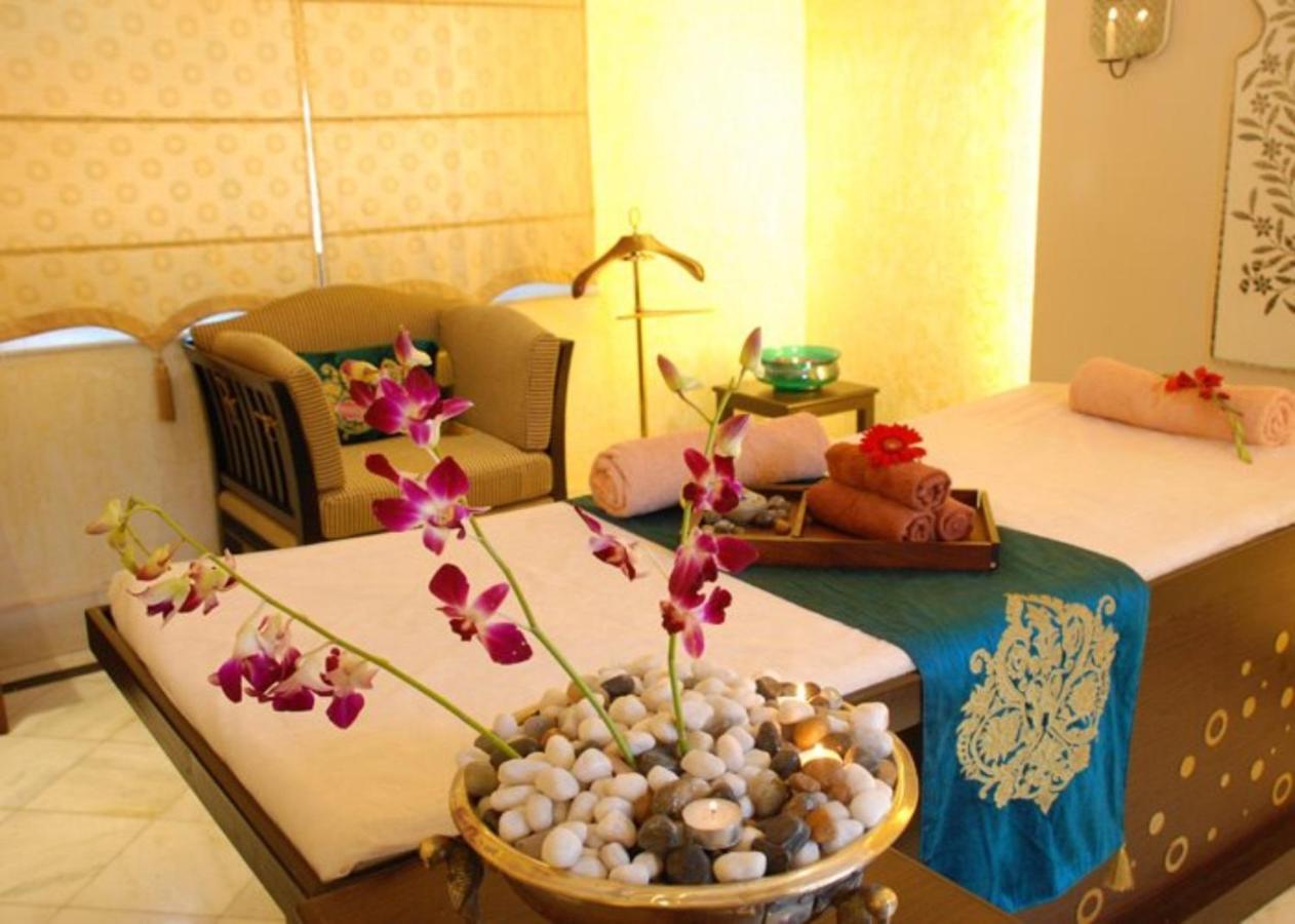 Shiv Niwas Palace By Hrh Group Of Hotels Удайпур Екстериор снимка
