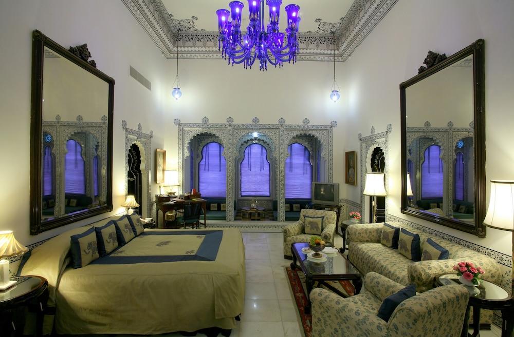 Shiv Niwas Palace By Hrh Group Of Hotels Удайпур Екстериор снимка