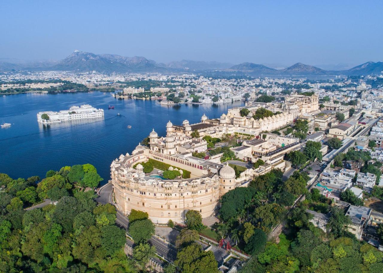 Shiv Niwas Palace By Hrh Group Of Hotels Удайпур Екстериор снимка